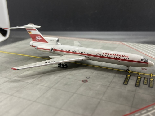 Interflug 东德航空 Tupolev Tu-154 DDR-SFA  AC18054 AeroClassics 1:400