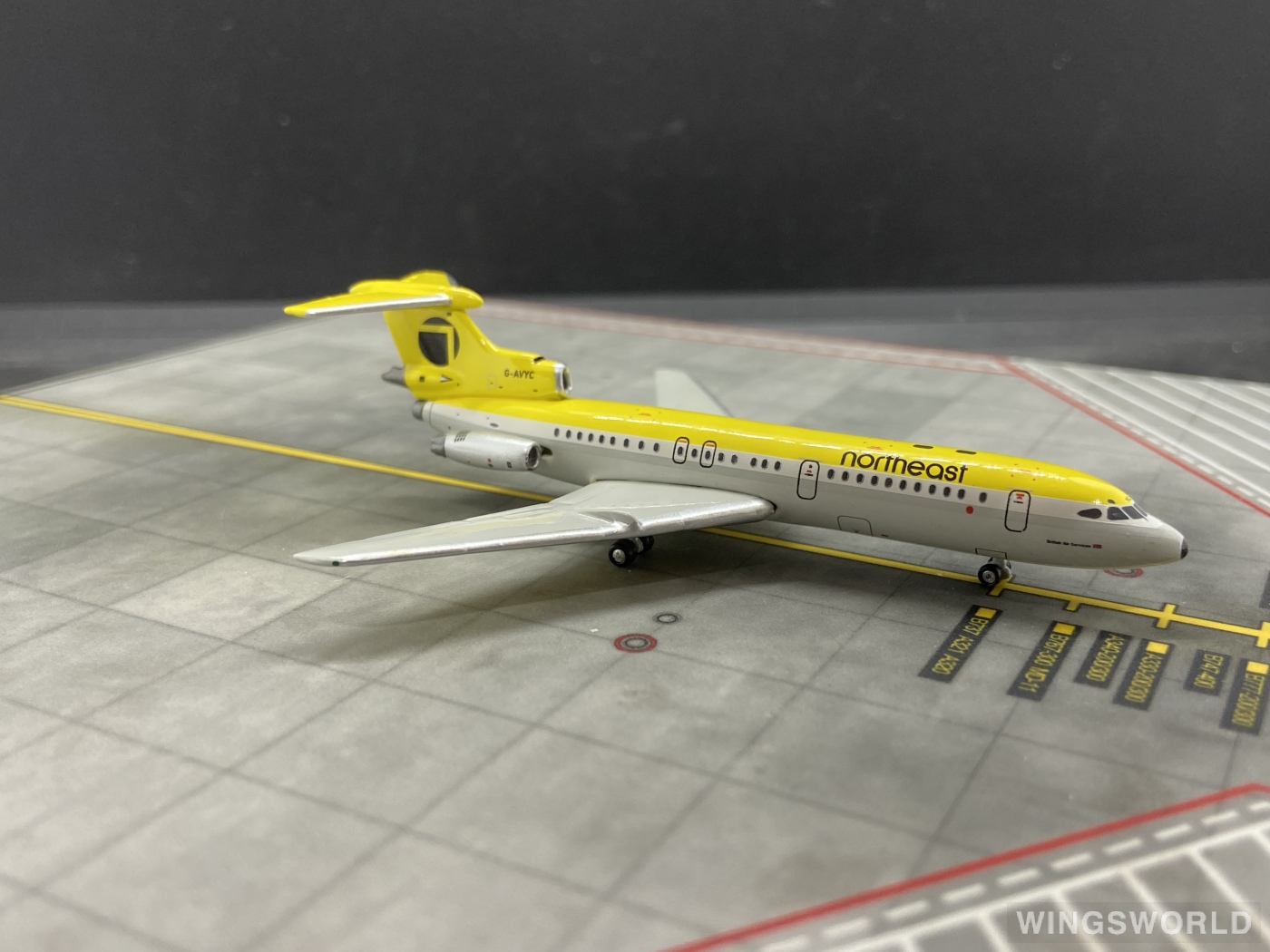 Geminijets 1:400 GJNSA770 Northeast Airlines UK Hawker Siddeley Trident G-AVYC