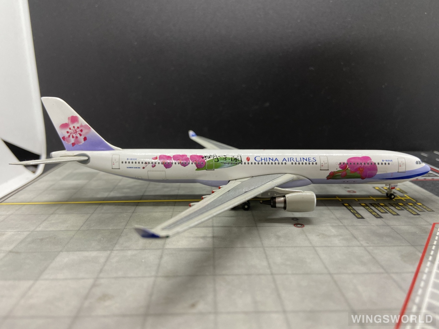 Phoenix 1:400 PH10513 China Airlines 中华航空 Airbus A330-300 B-18305