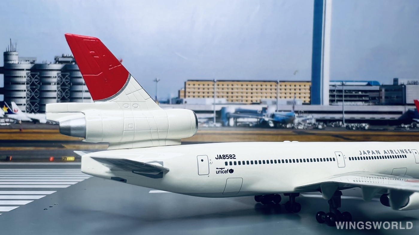 Dragon Models 1:400 55635 Japan Airlines 日本航空 McDonnell Douglas MD-11 JA8582