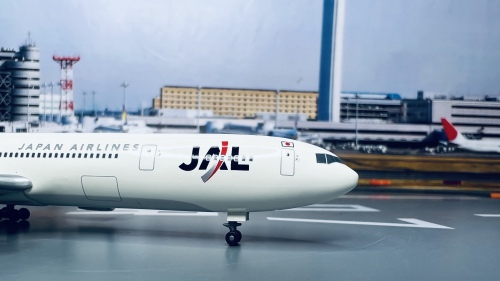 Dragon Models 1:400 McDonnell Douglas MD-11 Japan Airlines 日本