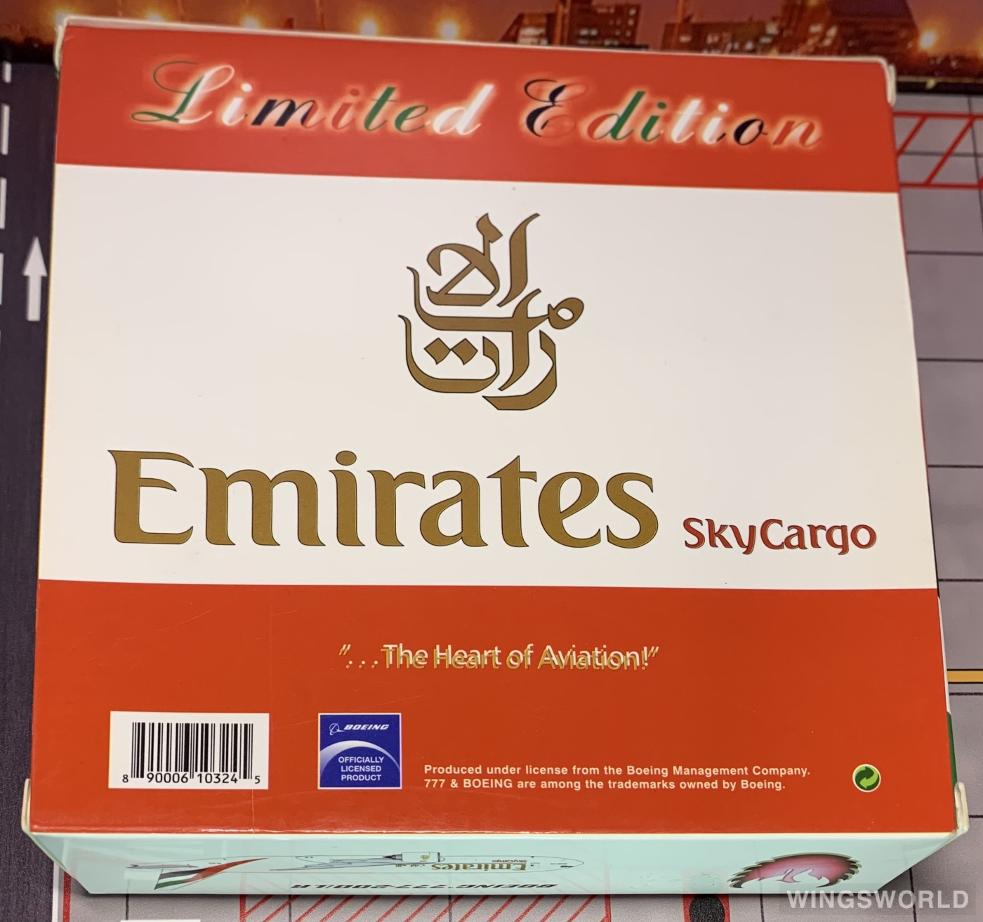 Phoenix 1:400 PH10324 Emirates 阿联酋航空 Boeing 777F A6-EFD