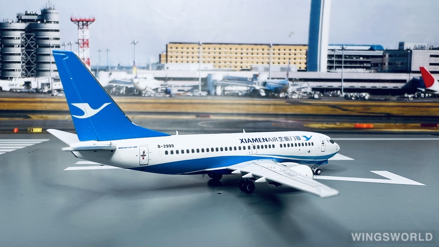 Pandamodel 1:400 WM00005 XiamenAir 厦门航空 Boeing 737-700 B-2999