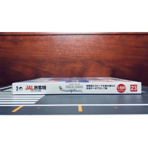 JAS 日本佳速航空 Bombardier Dash 8-400 JA841C  23-1 DeAGOSTINI 1:400