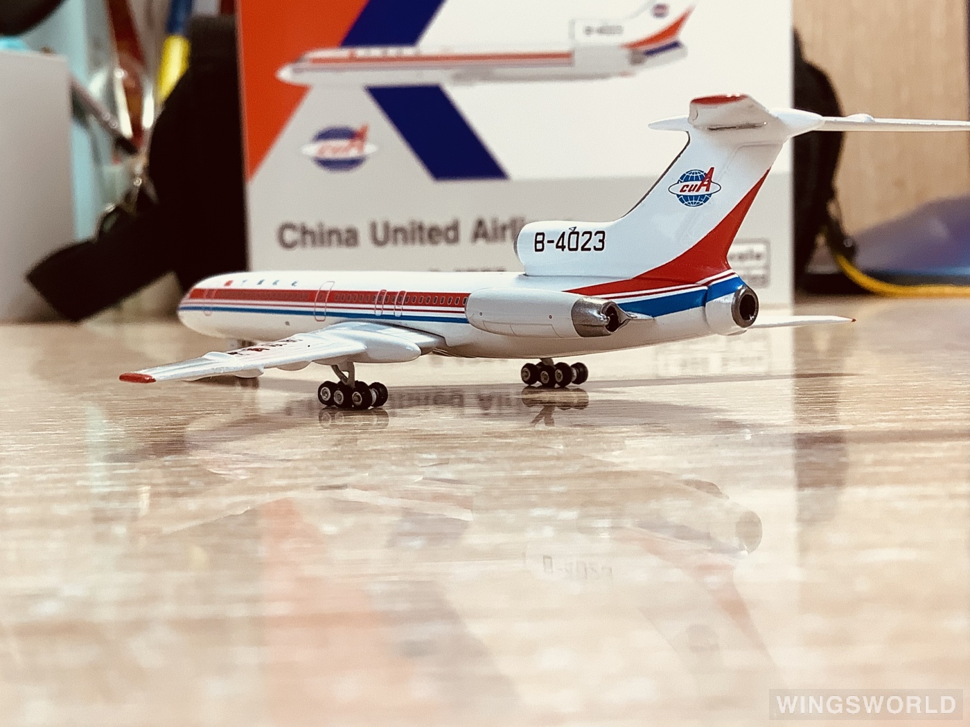 Phoenix 1:400 PH11735 China United Airlines 中国联合航空 Tupolev Tu-154 B-4023