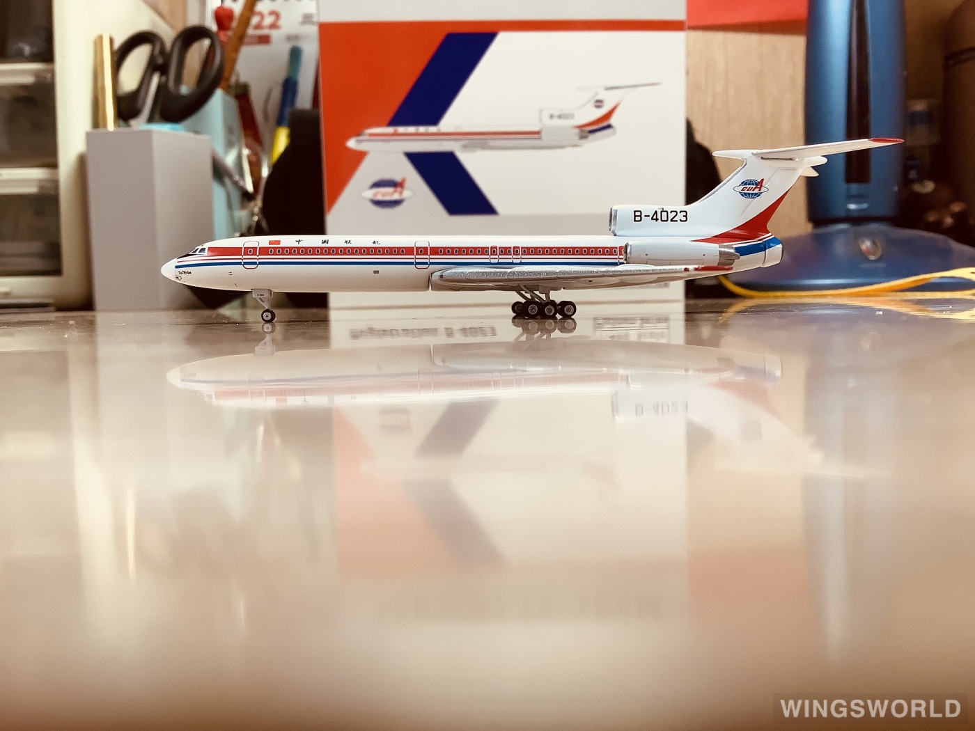 Phoenix 1:400 PH11735 China United Airlines 中国联合航空 Tupolev Tu-154 B-4023