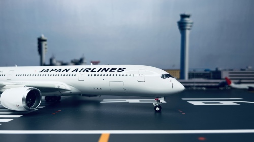 B Models 1:200 Airbus A350-900 Japan Airlines 日本航空B-JAL