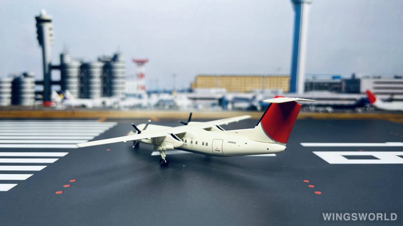 Hogan 1:200 DH28009 Ryukyu Air Commuter 琉球空中通勤 Bombardier Dash 8-300 JA8936