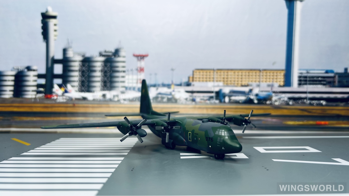 Hogan 1:200 HG6405 JASDF 日本航空自卫队 Lockheed C-130 Hercules 75-1076