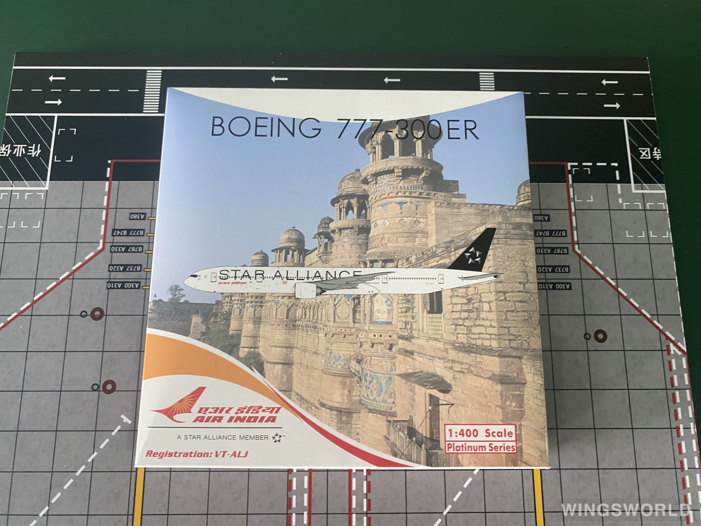 Phoenix 1:400 PH11729 Air India 印度航空 Boeing 777-300ER VT-ALJ
