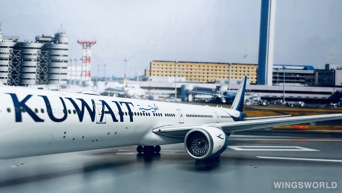 Phoenix 1:400 PH11338 Kuwait Airways 科威特航空 Boeing 777-300ER 9K-AOC