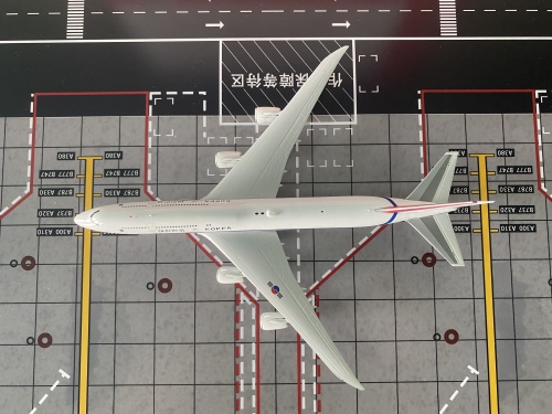 Phoenix Diecast Models Korean Airlines B747-8I On Ground