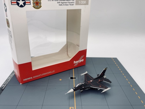 herpa F-16C 1/200 在欧アメリカ空軍 F-16C Fighting Falcon 1:200 Diecast Model - Herpa HE-571098