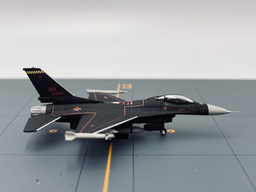 Herpa 1:200 Lockheed Martin F-16 USAF 美国空军571098 89-2048