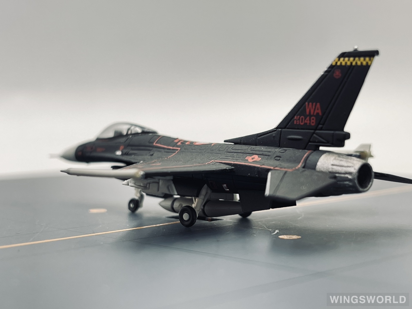 Herpa 1:200 Lockheed Martin F-16 USAF 美国空军 571098 89-2048 的照片 作者:古先生 ...