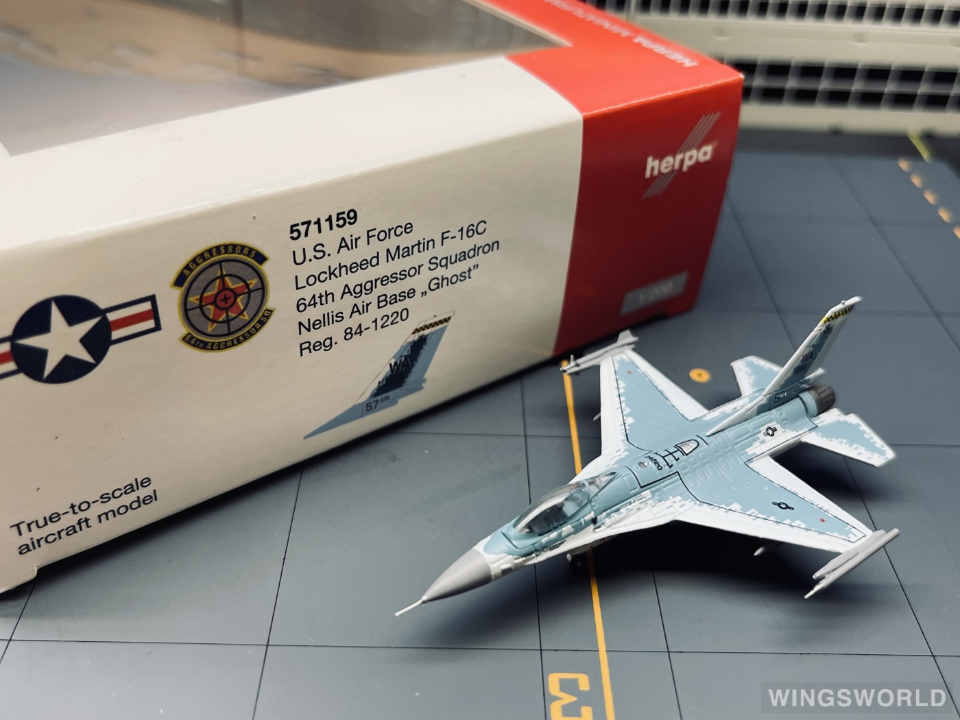 Herpa 1:200 Lockheed Martin F-16 USAF 美国空军571159 84-1220 的