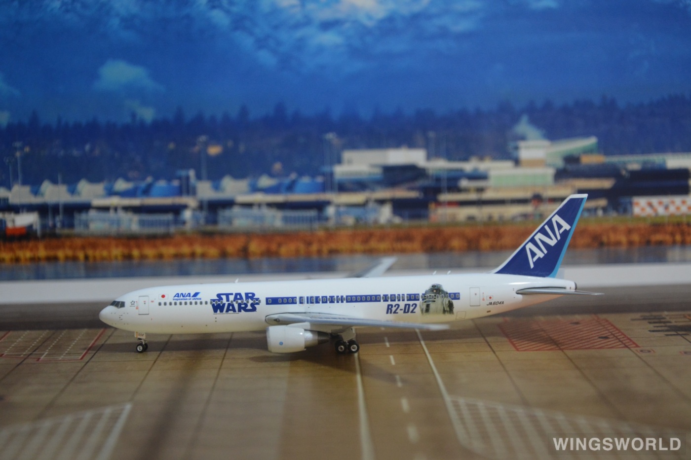 Phoenix 1:400 PH4JA604A ANA 全日空 Boeing 767-300 JA604A