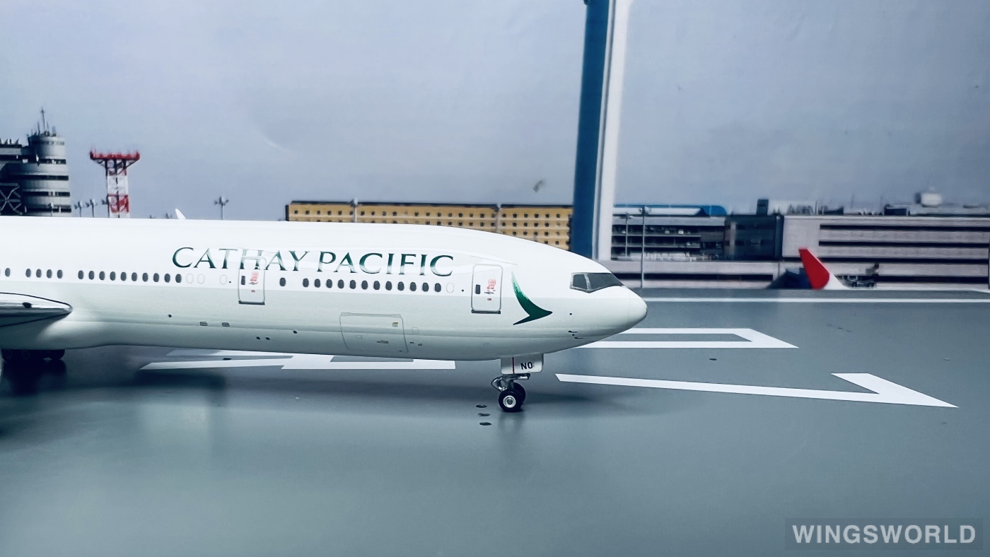 Phoenix 1:400 PH04250 Cathay Pacific 国泰航空 Boeing 777-300 B-HNO