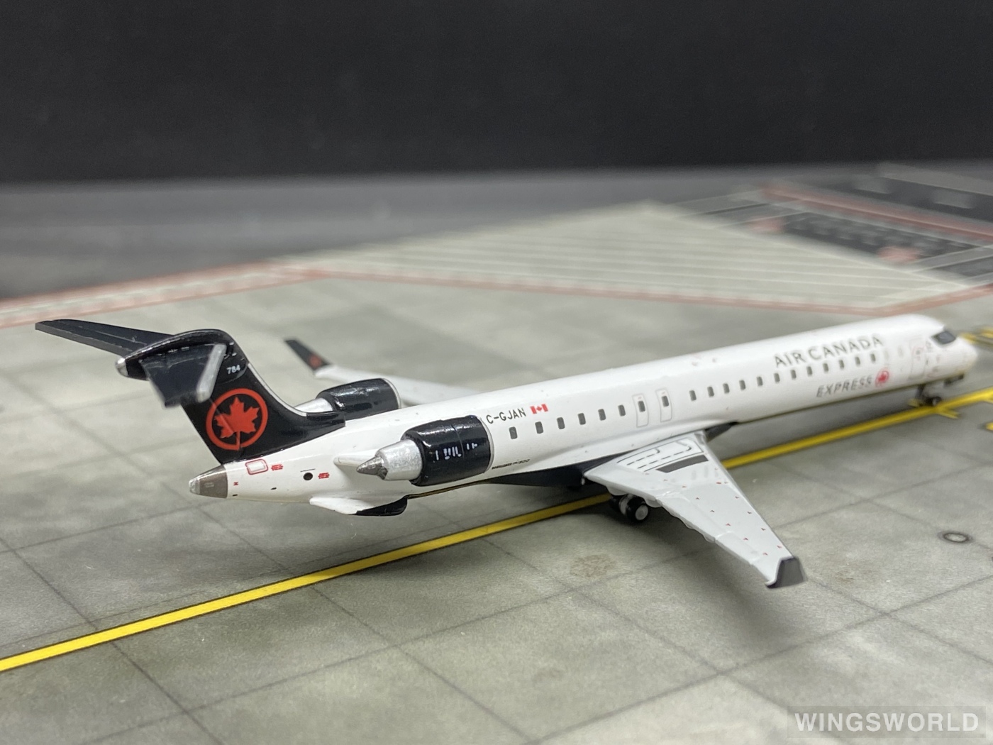 Geminijets 1:400 GJACA2030 Air Canada 加拿大航空 Bombardier CRJ900 C-GJAN