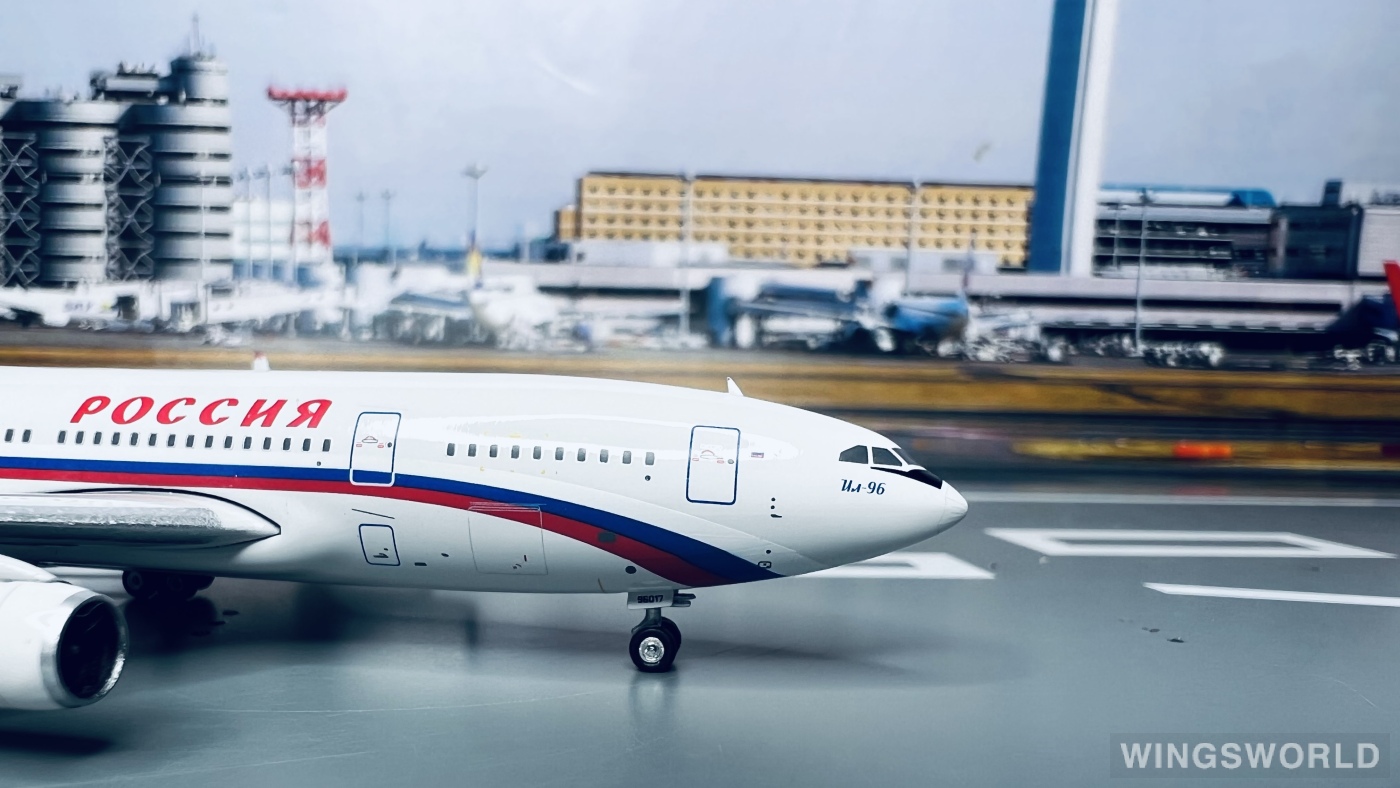 Phoenix 1:400 PH11728 Rossiya Special Flight Detachment Ilyushin Il-96 RA-96017