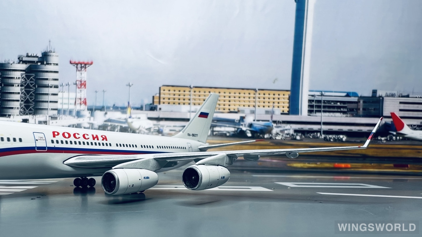 Phoenix 1:400 PH11728 Rossiya Special Flight Detachment Ilyushin Il-96 RA-96017