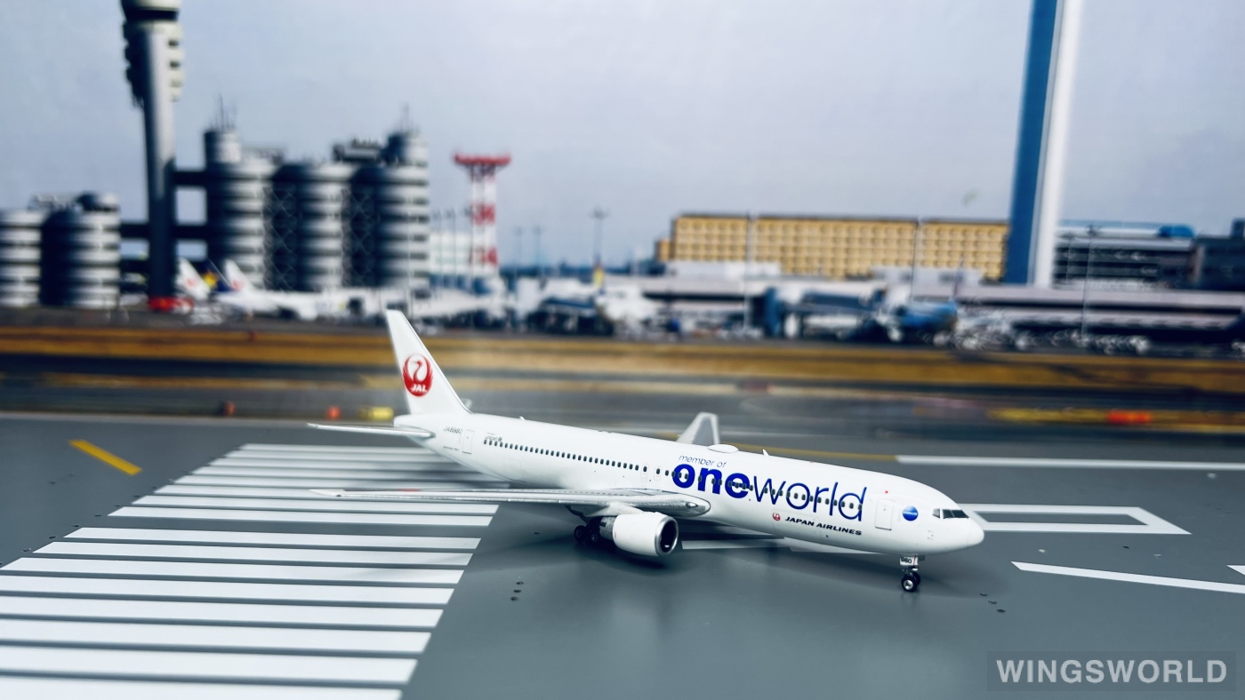 Phoenix 1:400 PH04432 Japan Airlines 日本航空 Boeing 767-300 JA8980