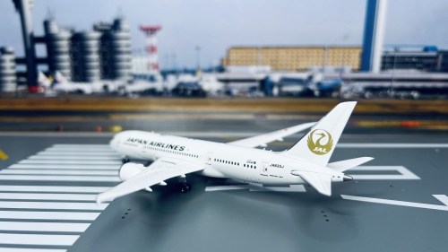 PH04438 Japan Airlines 日本航空Boeing 787-8 JA835J Phoenix 1:400