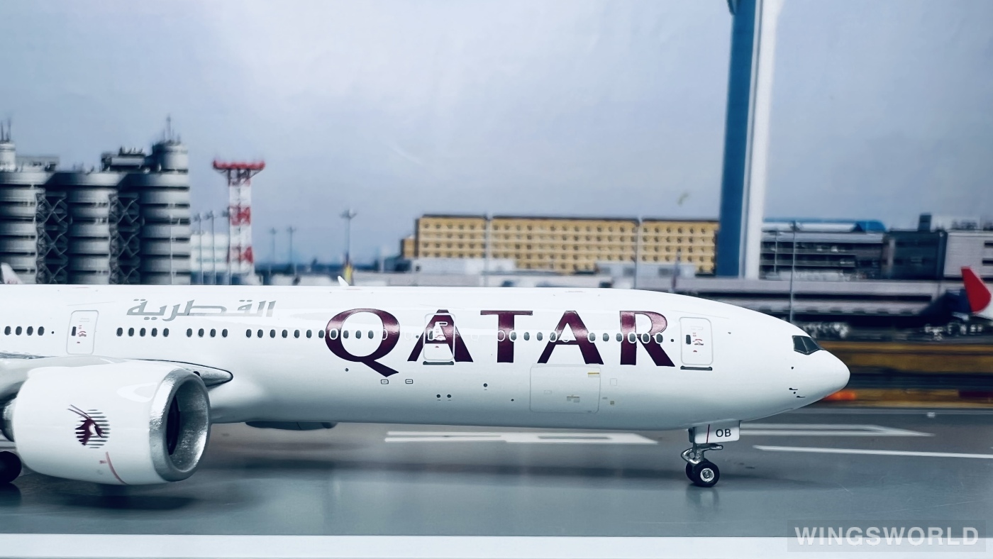 Phoenix 1:400 PH11738 Qatar 卡塔尔航空 Boeing 777-300ER A7-BOB