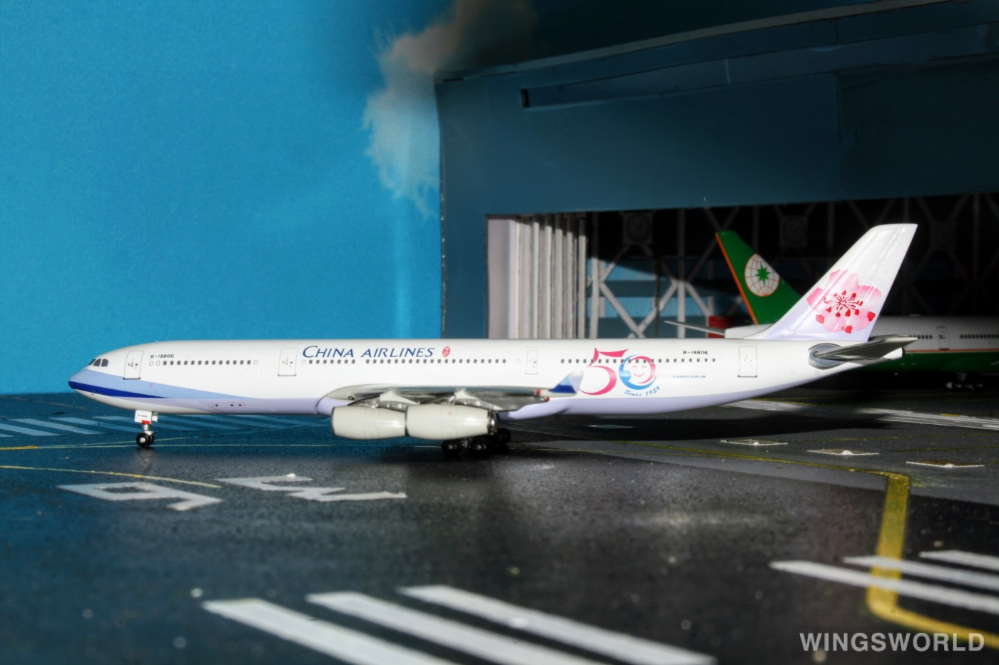 Phoenix 1:400 PH10346 China Airlines 中华航空 Airbus A340-300 B-18806