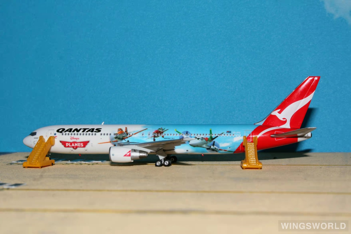 Phoenix 1:400 PH04038 Qantas 澳洲航空 Boeing 767-300 VH-OGG