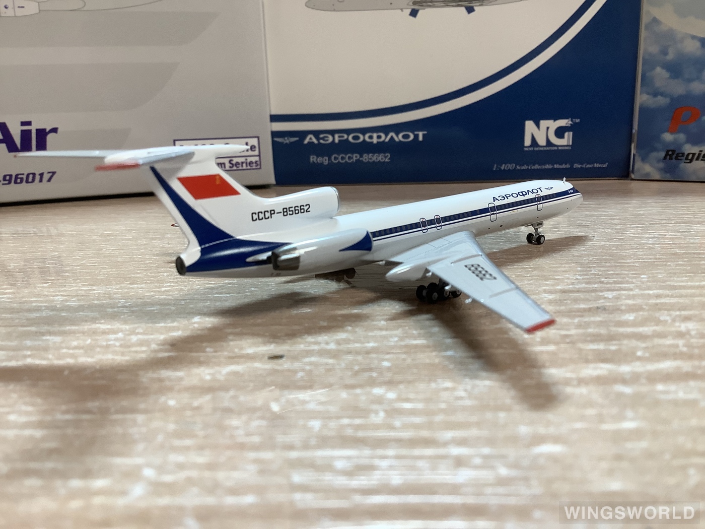 NGmodels 1:400 NG54001 Aeroflot 俄罗斯航空 Tupolev Tu-154 CCCP-85662