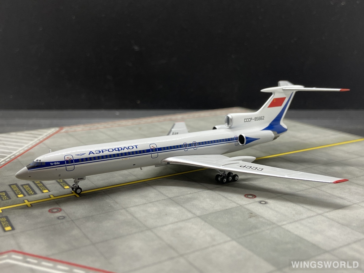 NGmodels 1:400 NG54001 Aeroflot 俄罗斯航空 Tupolev Tu-154 CCCP-85662