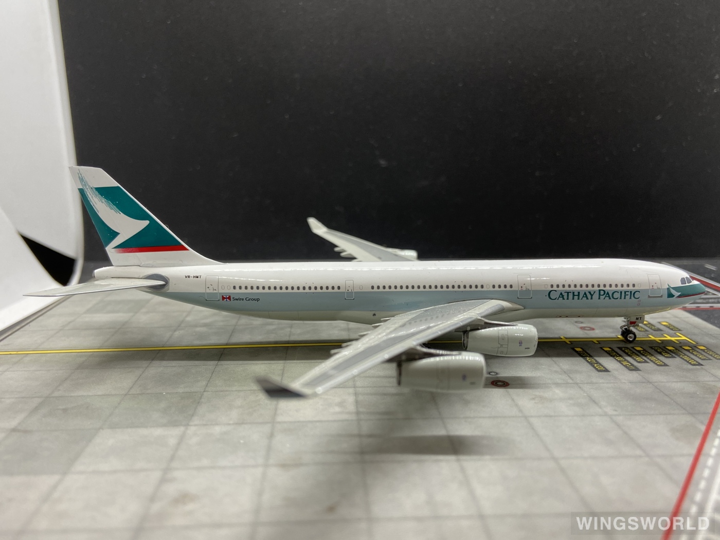 Phoenix 1:400 PHVRHMT Cathay Pacific 国泰航空 Airbus A340-200 VR-HMT