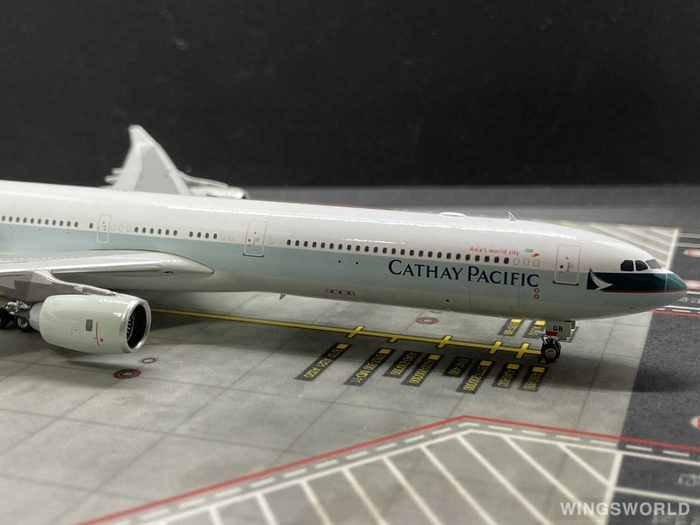 Phoenix 1:400 Airbus A340-600 Cathay Pacific 国泰航空 PH04442 B-HQB 的照片 作者 ...