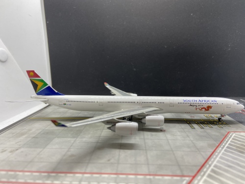 Phoenix 1:400 Boeing 777-300 Japan Airlines 日本航空PH04087