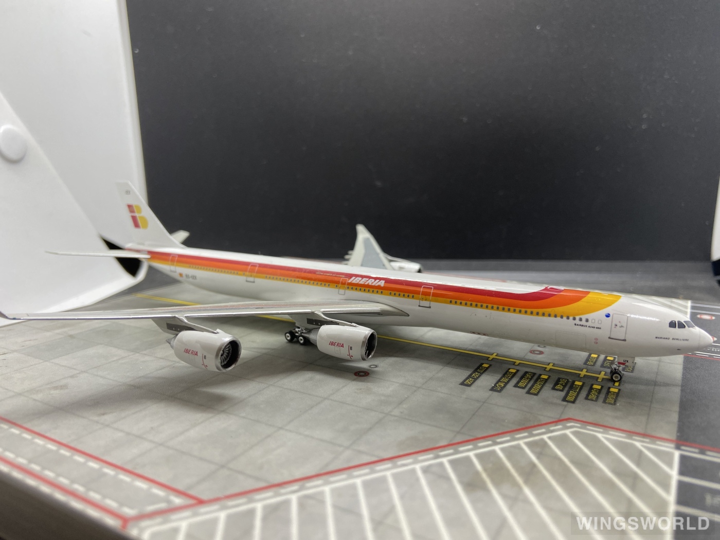 Phoenix 1:400 PH10558 Iberia 西班牙国家航空 Airbus A340-600 EC-IZX