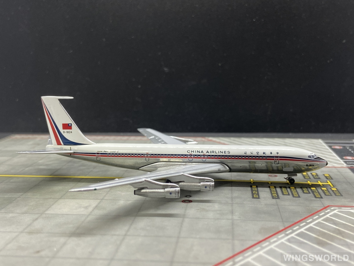 AeroClassics 1:400 AC19130 China Airlines 中华航空 Boeing 707-300 B-1824