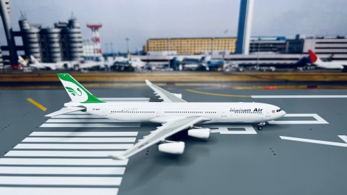 Mahan Air 马汉航空 Airbus A340-300 EP-MMT  PH11720 Phoenix 1:400