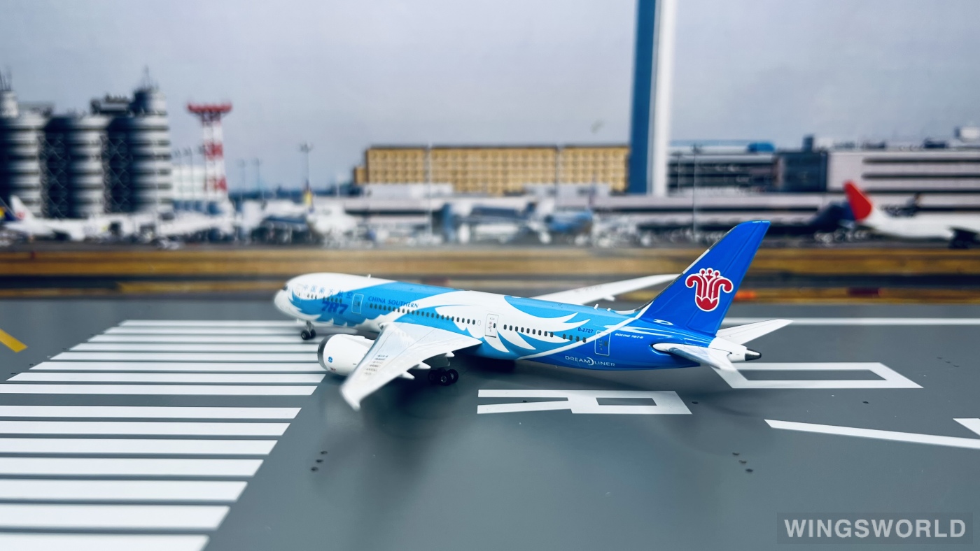 Phoenix 1:400 PH10673 China Southern 中国南方航空 Boeing 787-8 B-2727