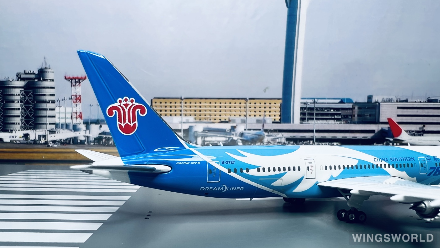 Phoenix 1:400 PH10673 China Southern 中国南方航空 Boeing 787-8 B-2727