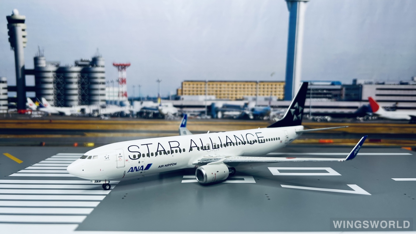 ANA - All Nippon Airways (Star Alliance) / Boeing B737-800