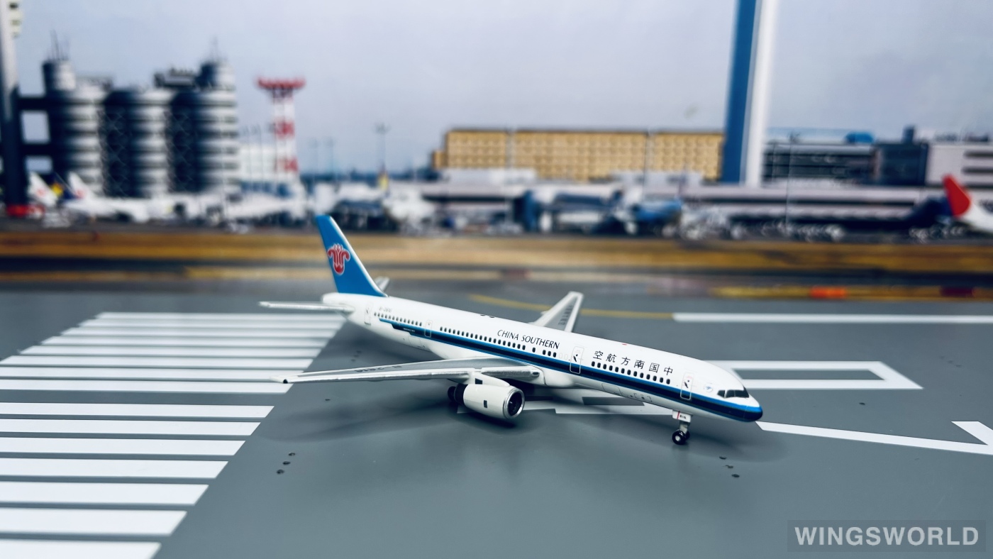 Geminijets 1:400 GJCSN1053 China Southern 中国南方航空 Boeing 757-200 B-2816