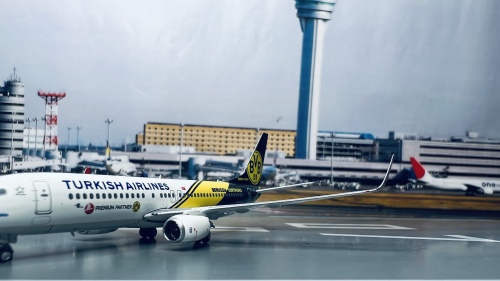 Turkish Airlines 土耳其航空 Boeing 737-800 TC-JHU 多特蒙德足球俱乐部彩绘 PH11149 Phoenix 1:400