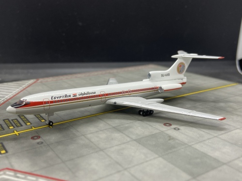 EgyptAir 埃及航空 Tupolev Tu-154 SU-AXB  AC18058 AeroClassics 1:400