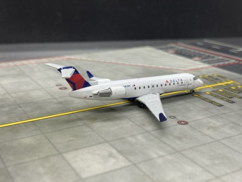 Delta Air Lines 达美航空 Bombardier CRJ200 N685BR  GJDAL2034 Geminijets 1:400