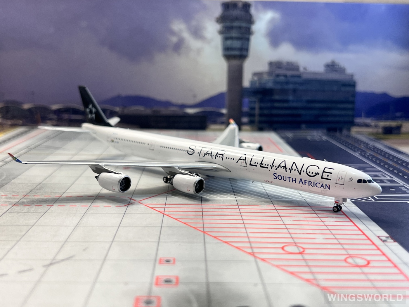 Phoenix 1:400 PH11744 South African Airways 南非航空 Airbus A340-600 ZS-SNC