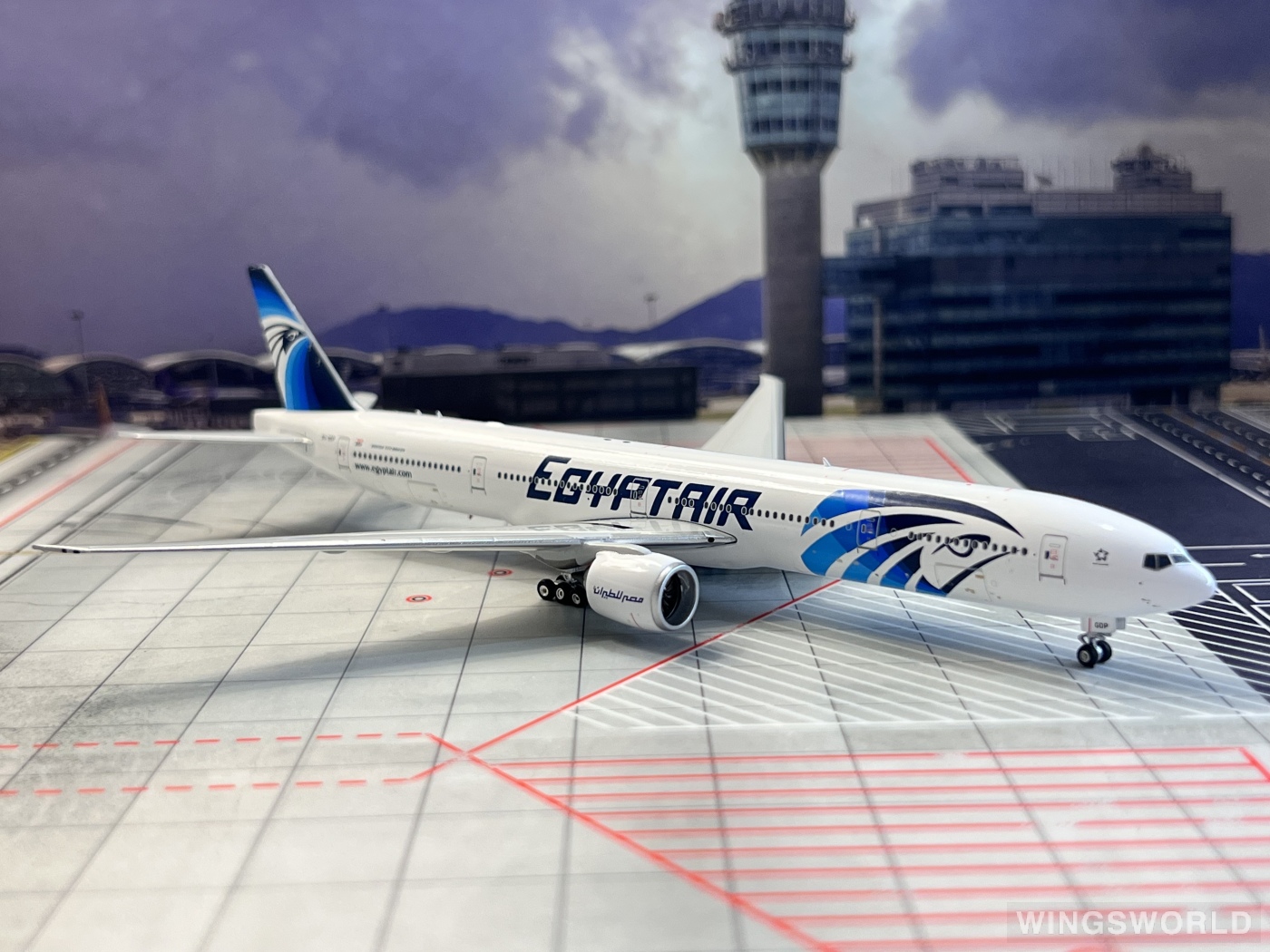 Phoenix 1:400 PH11732 EgyptAir 埃及航空 Boeing 777-300ER SU-GDP