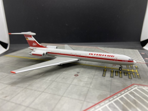 Interflug 东德航空 Ilyushin Il-62 DDR-SEN  GJIFL1801 Geminijets 1:400