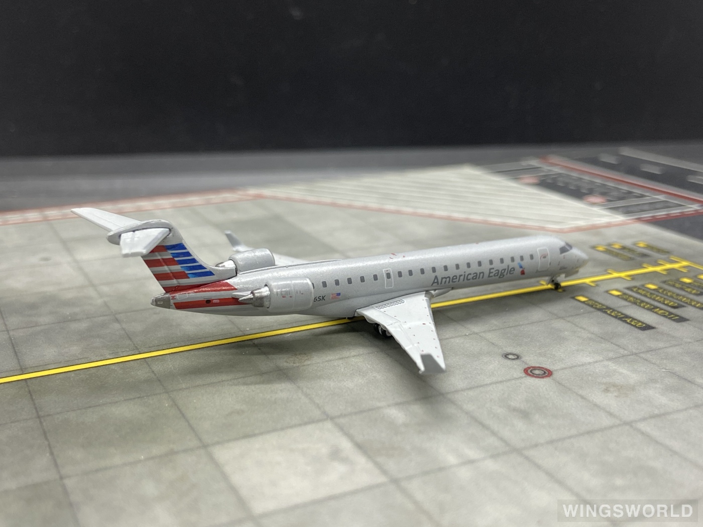 Geminijets 1:400 GJAAL2033 American Airlines 美国航空 Bombardier CRJ700 N706SK