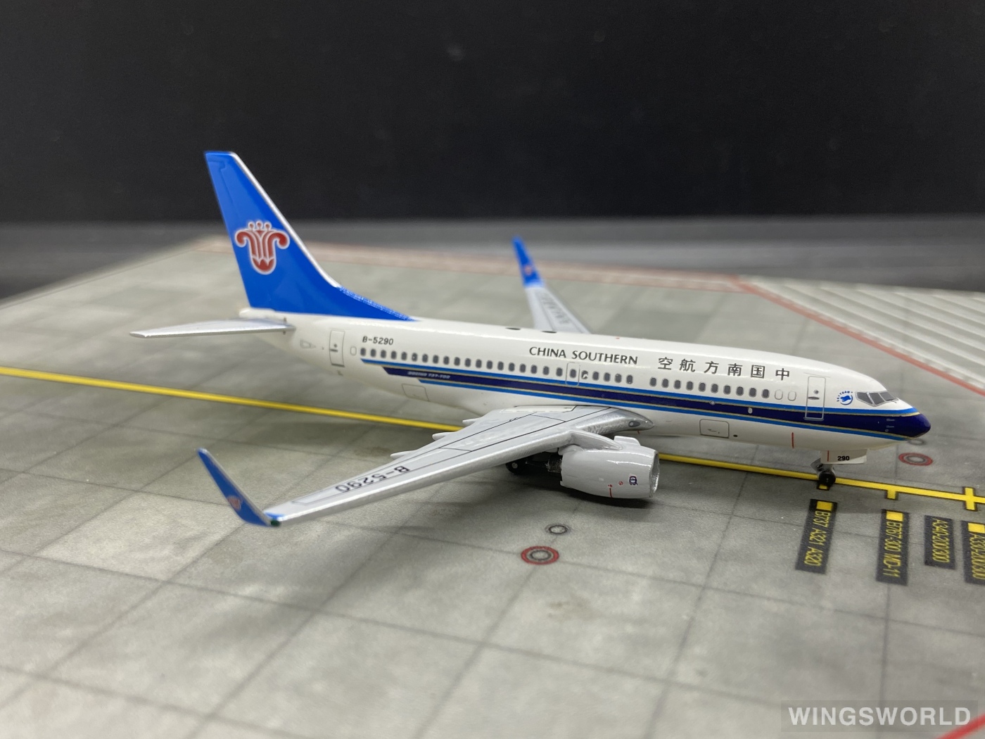 AeroClassics 1:400 ACB5290 China Southern 中国南方航空 Boeing 737-700 B-5290